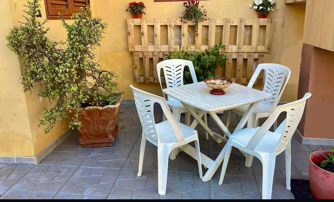 Hotel Flora House Brindisi Esterno foto